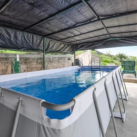 Vakantiehuis Cozy In *
